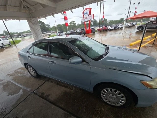 Used 2007 Blue Toyota LE image 5