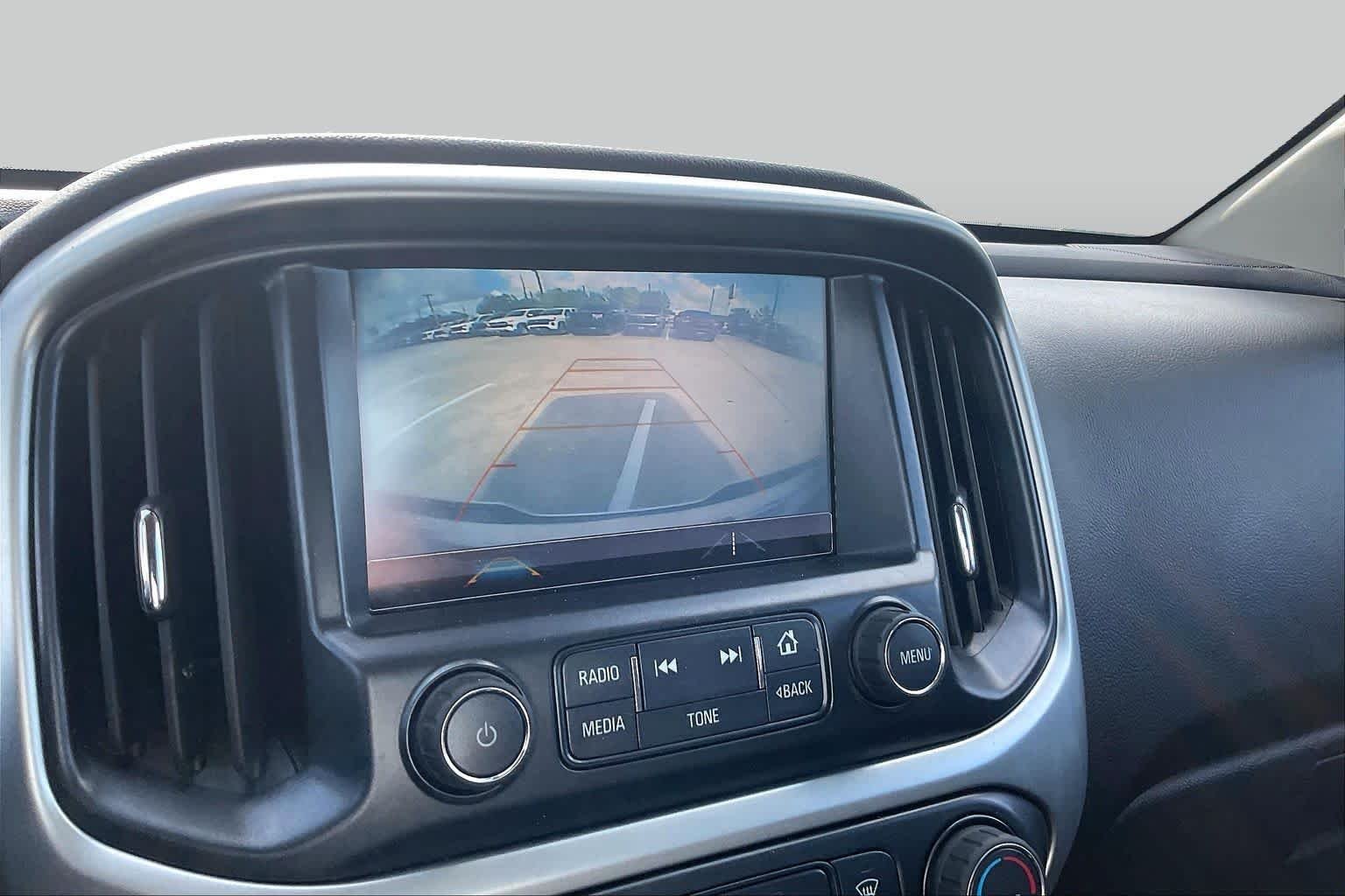 Used 2018 Summit White Chevrolet 4WD LT image 26