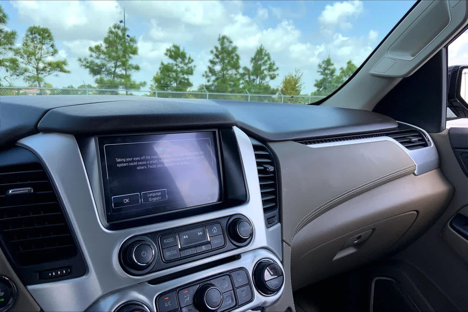 Used 2020 Smokey Quartz Metallic GMC SLT image 35