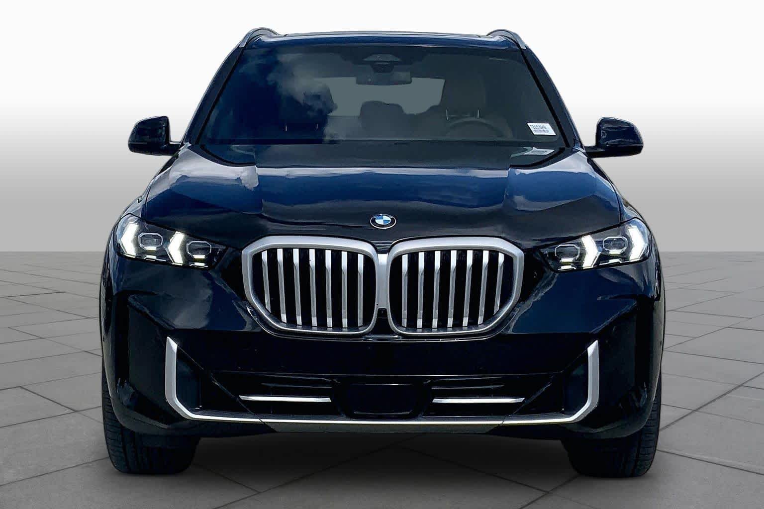 Used 2026 Black Sapphire Metallic BMW xDrive40i image 3