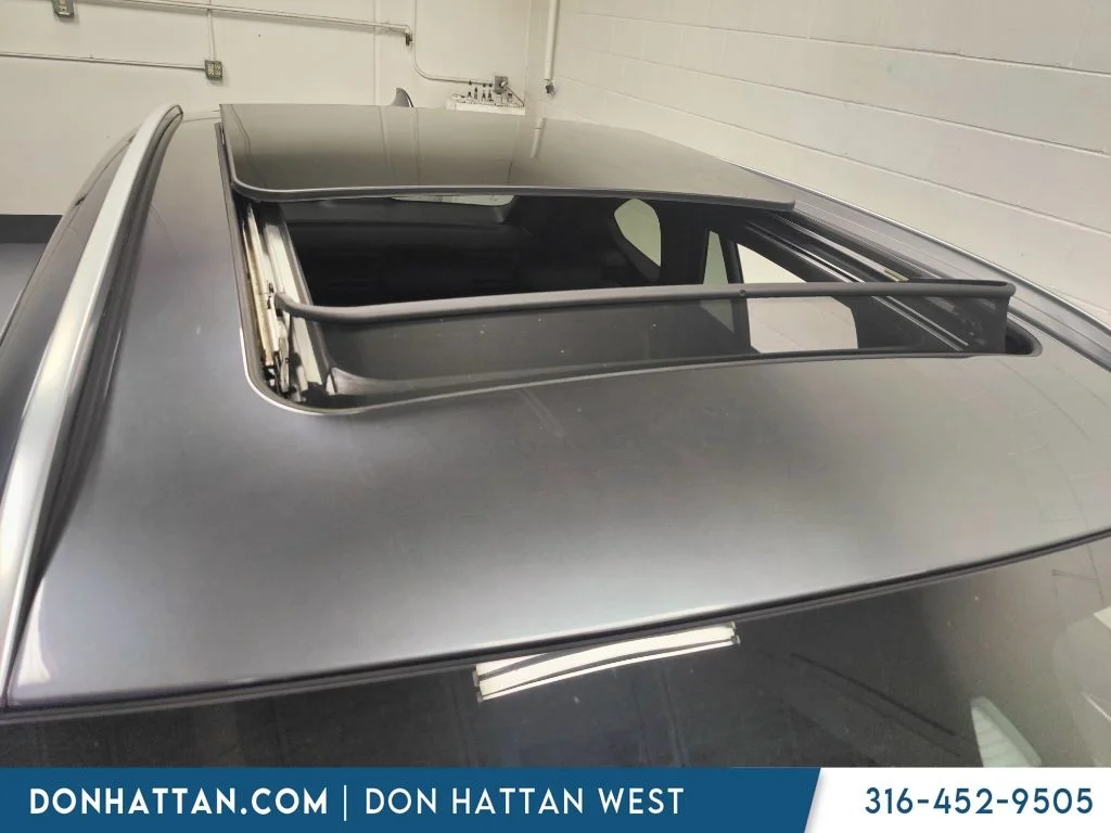 Used 2019 Gray BMW xDrive28i image 4