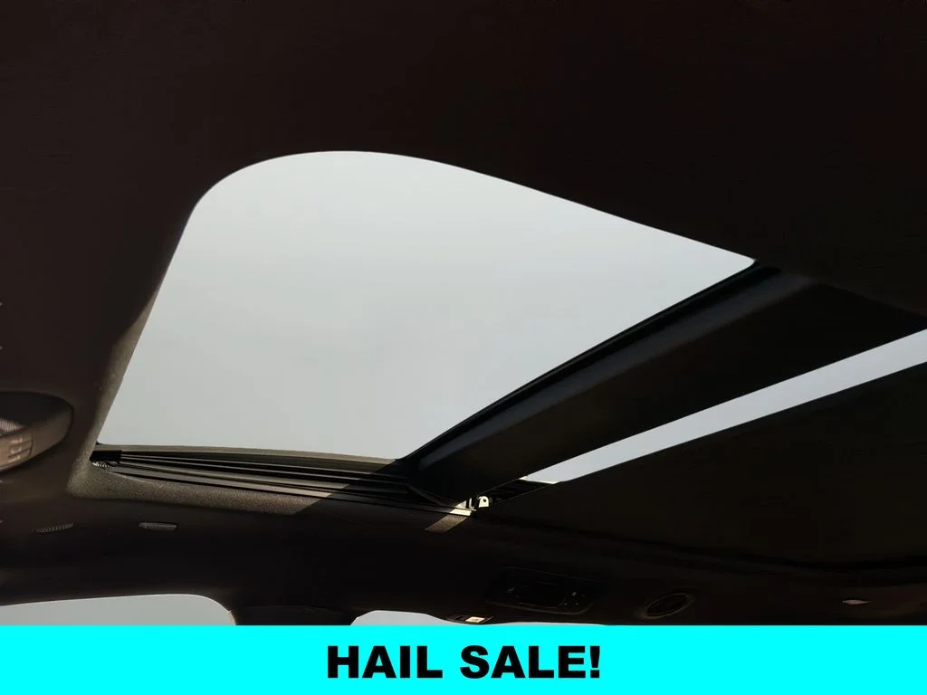 New 2026 Bright White Clear-Coat Exterior Paint Chrysler Select image 16