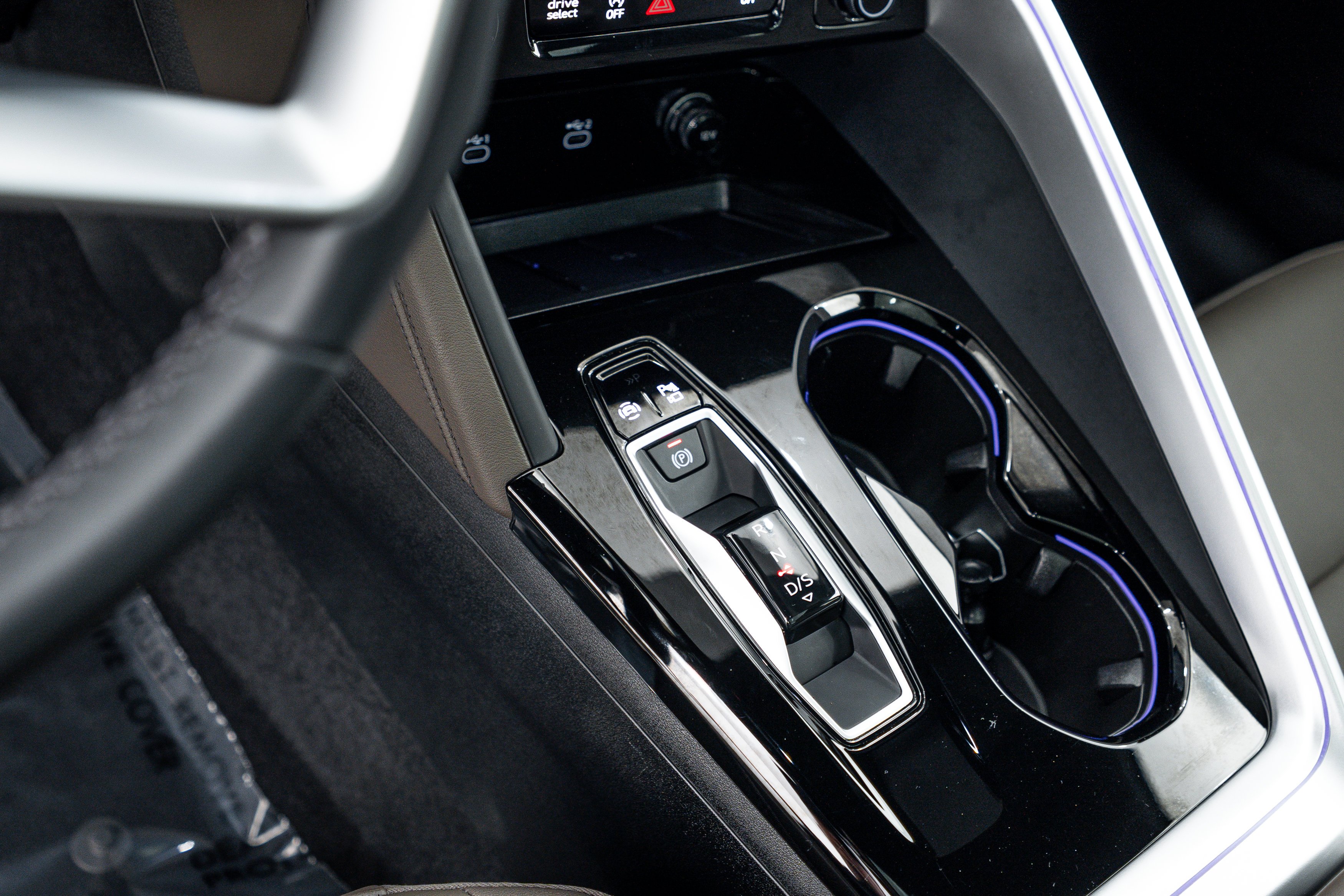 Used 2025 Tambora Gray Metallic Audi Premium image 12