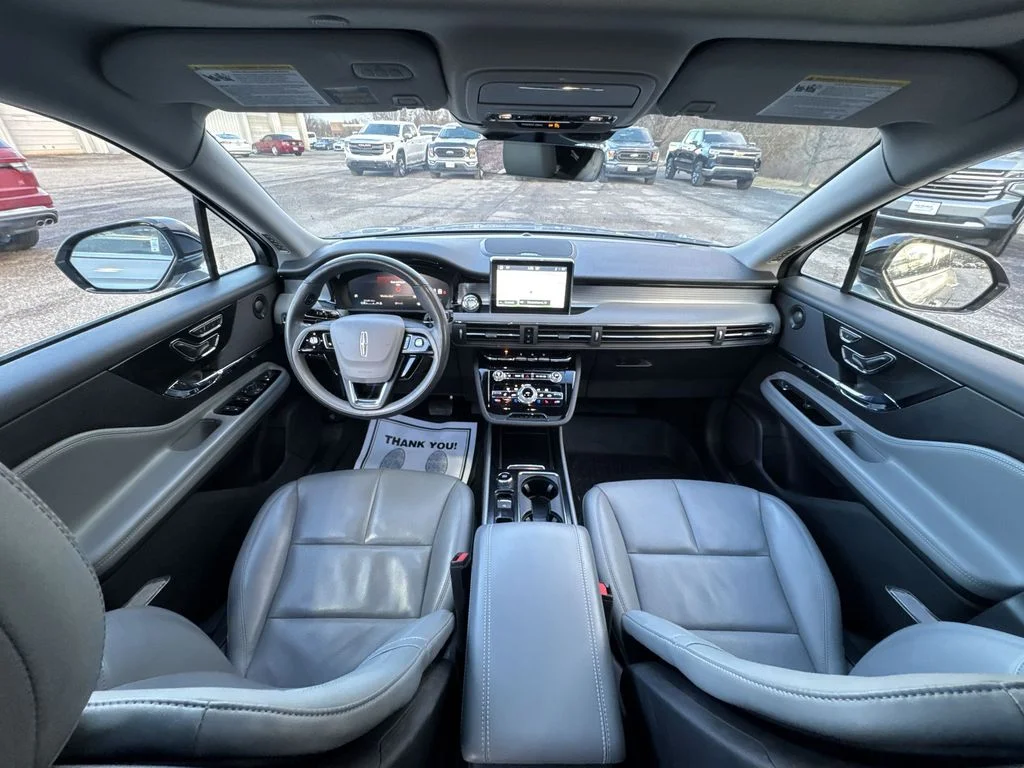 Used 2021 Silver Lincoln Reserve image 21