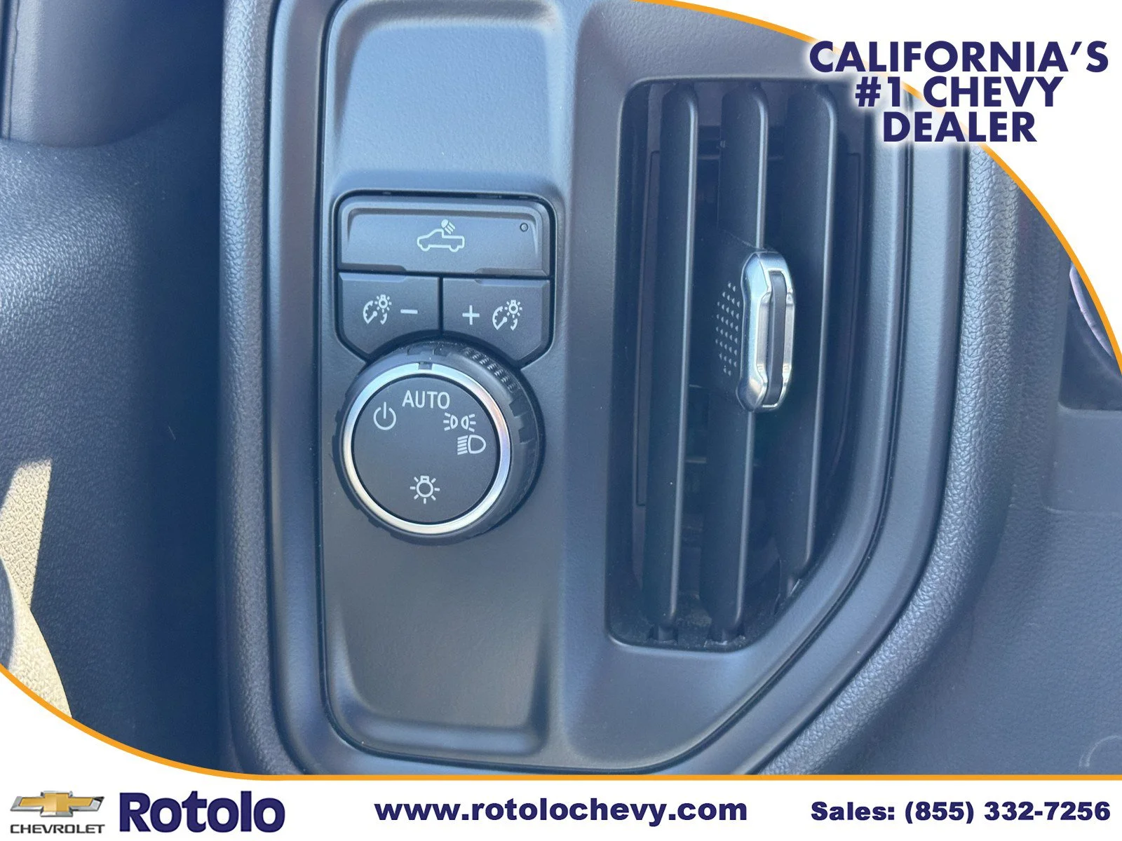 Used 2025 Summit White Chevrolet Work Truck image 22