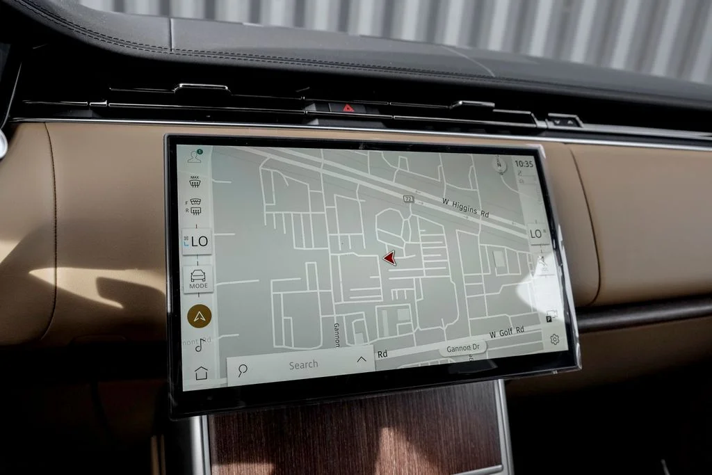 New 2026 Belgravia Green Land Rover SE image 12
