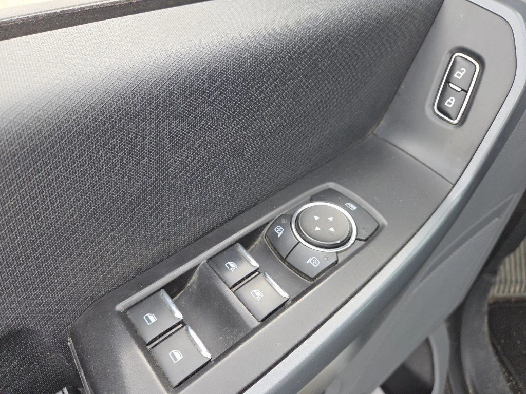 Certified Used 2023 Oxford White Ford XLT image 30