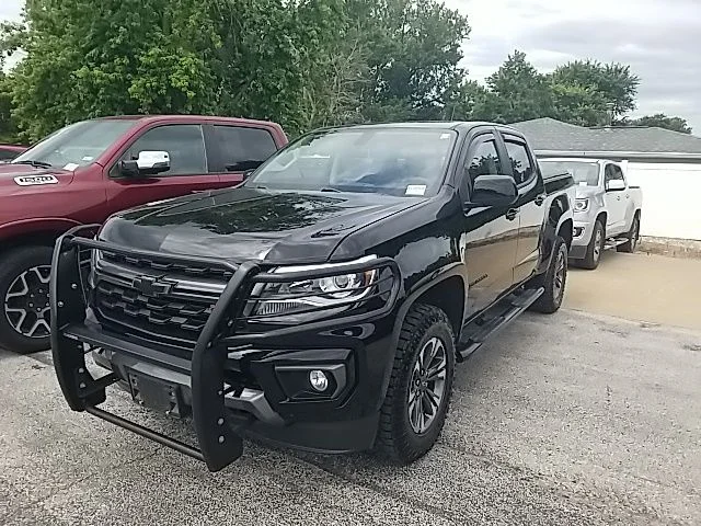 Used 2022 Black Chevrolet Z71 image 14