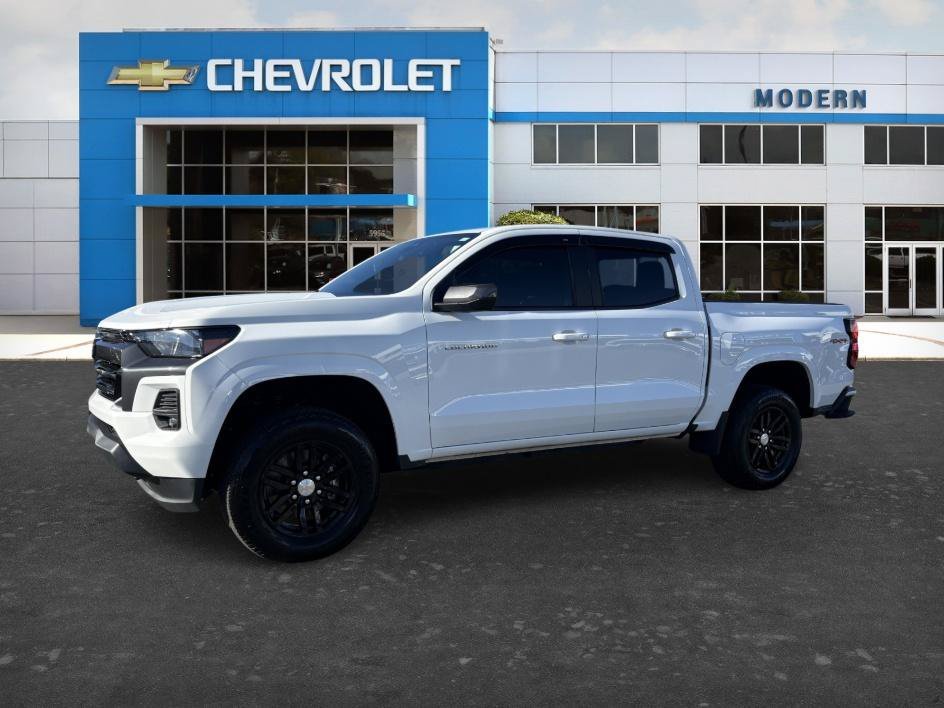 Used 2024 Summit White Chevrolet 4WD LT image 1