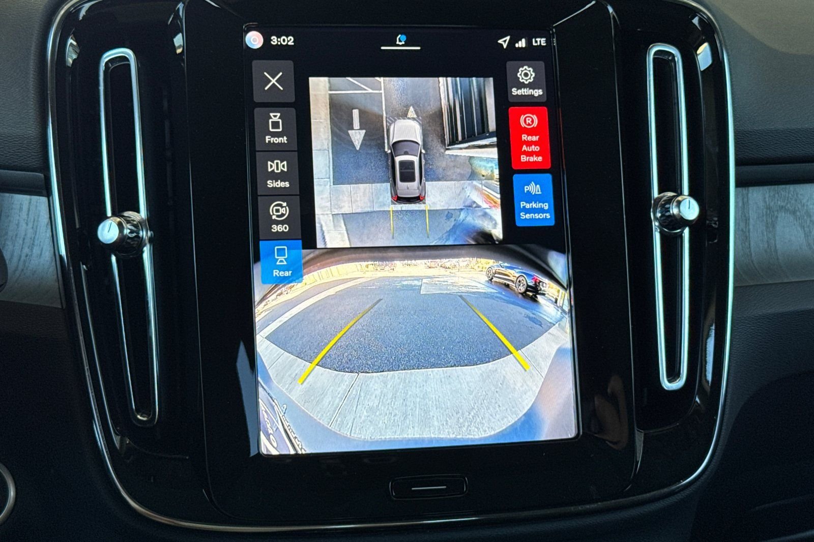 2026 Volvo XC40 Plus - Photo 19