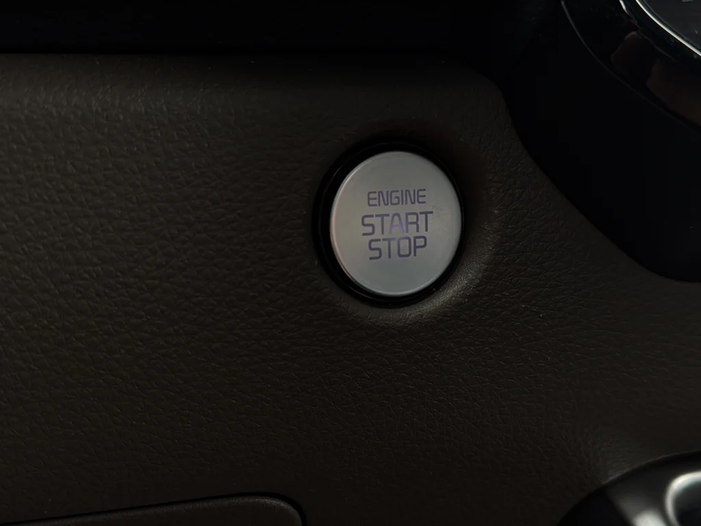 Certified Used 2026 Snow White Pearl Kia LXS image 15