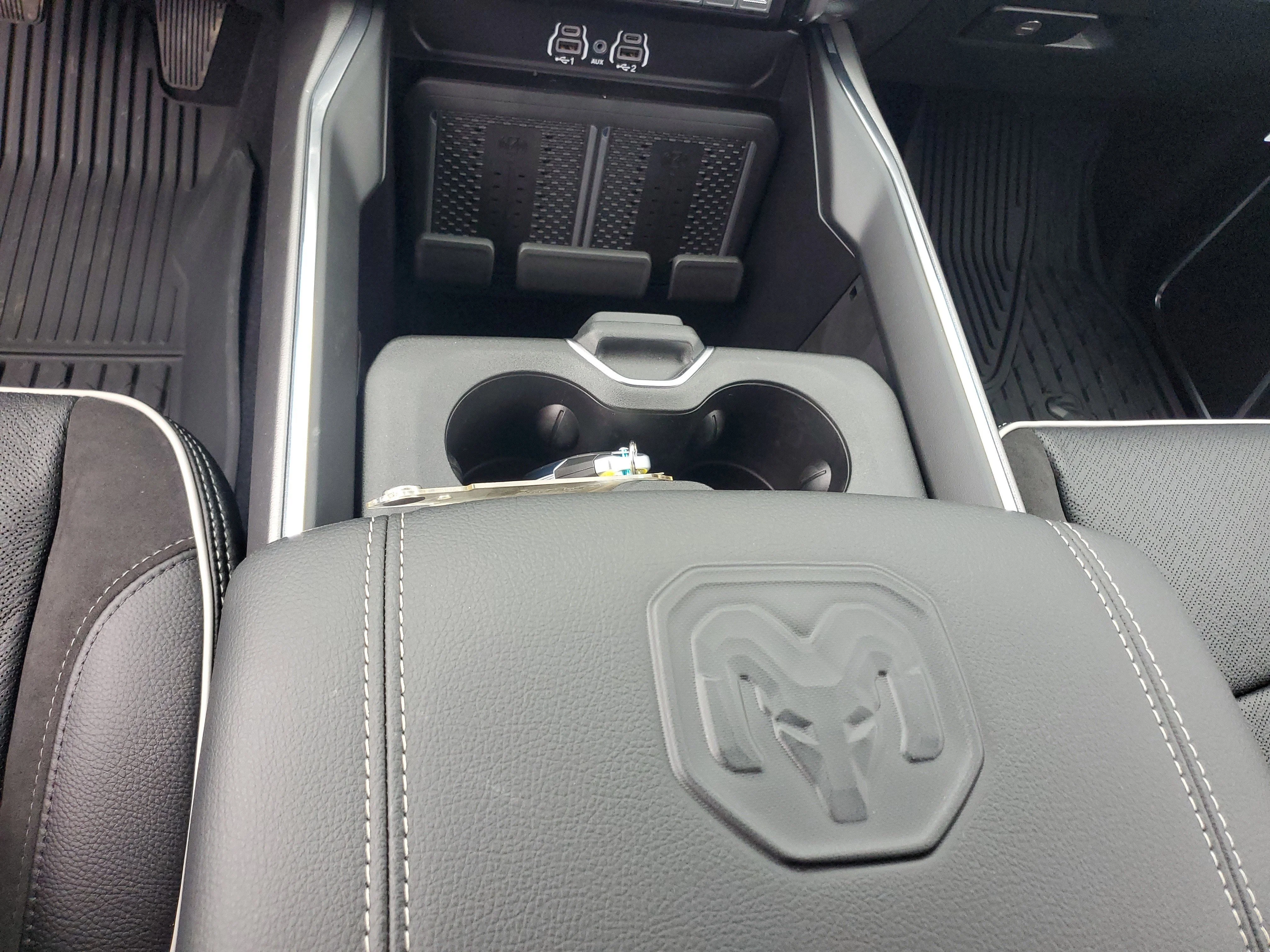 2026 RAM 3500 Laramie - Photo 23