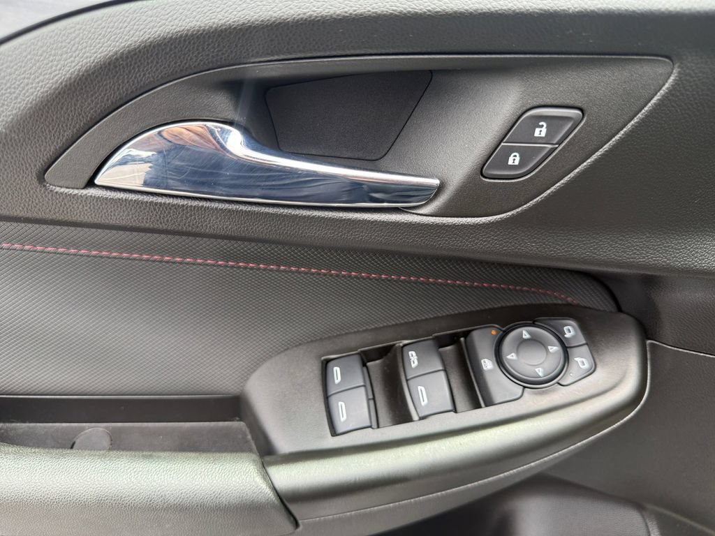 Used 2023 STERLING GRAY METALLIC Chevrolet RS image 28