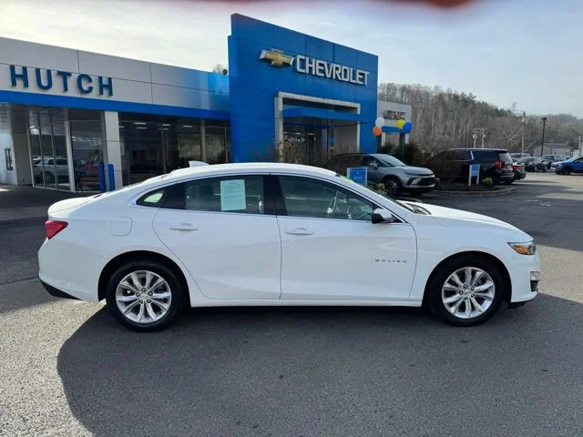 Used 2025 Summit White Chevrolet 1LT image 11
