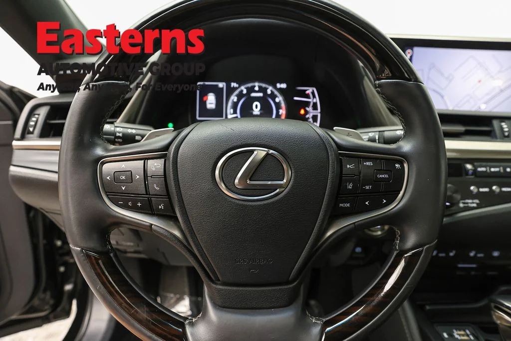 Used 2020 Black Lexus 350 Luxury image 10