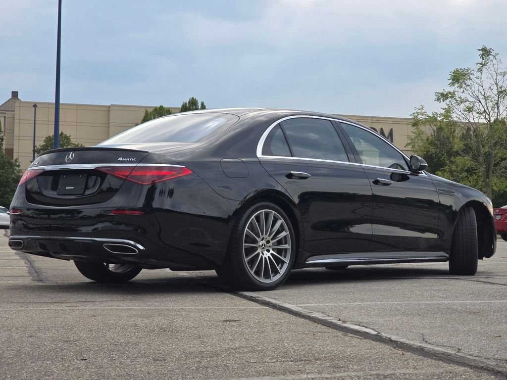 Certified Used 2022 Black Mercedes-Benz S 580 image 17