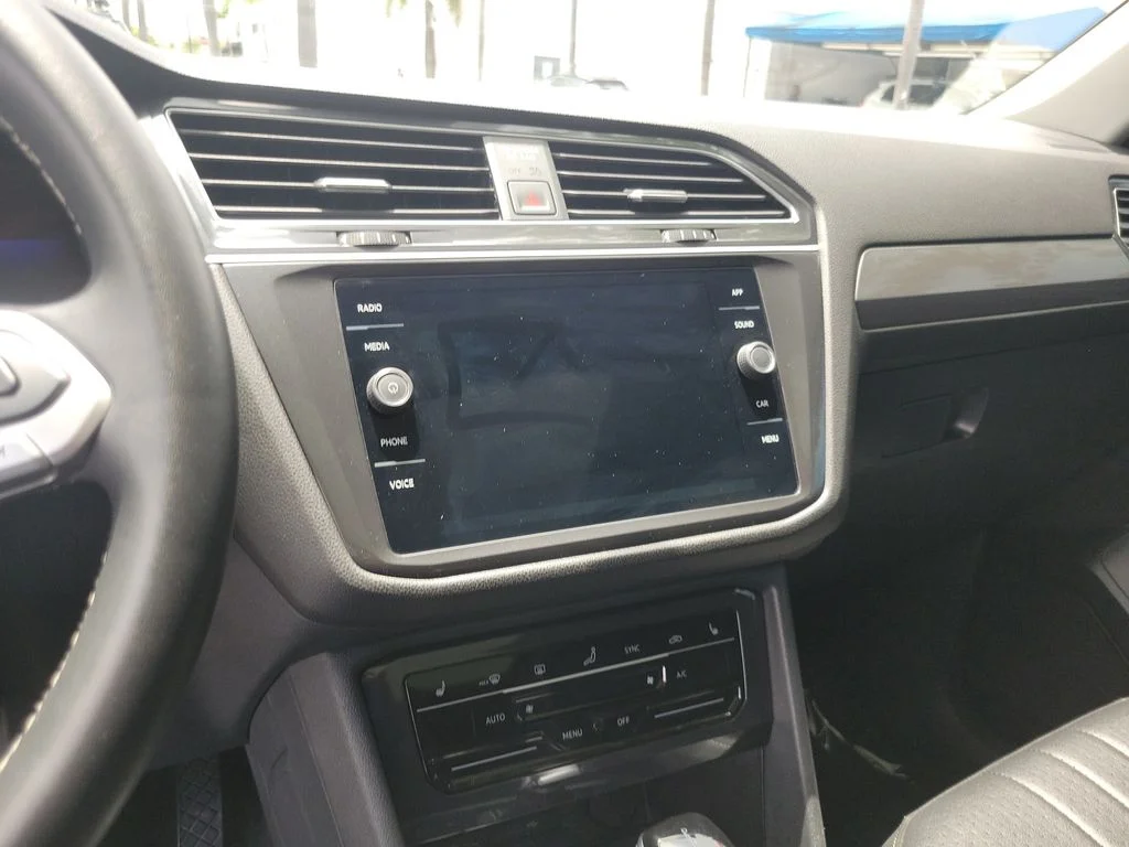 Used 2024  Volkswagen 2.0T SE image 22