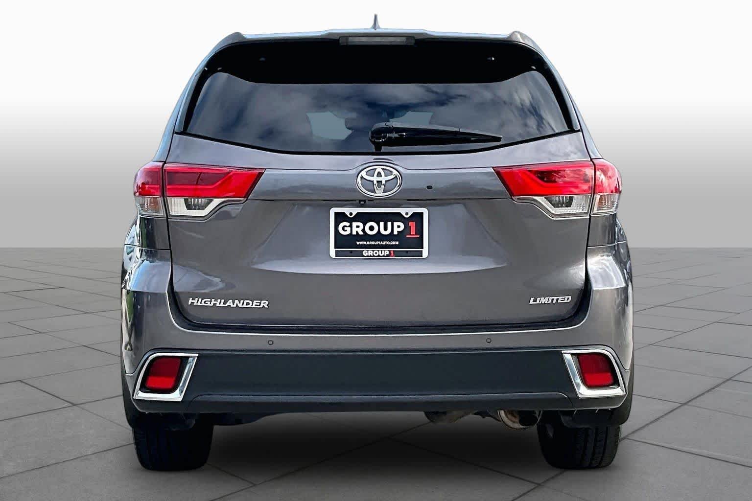 Used 2019 Predawn Gray Mica Toyota Limited Platinum image 5