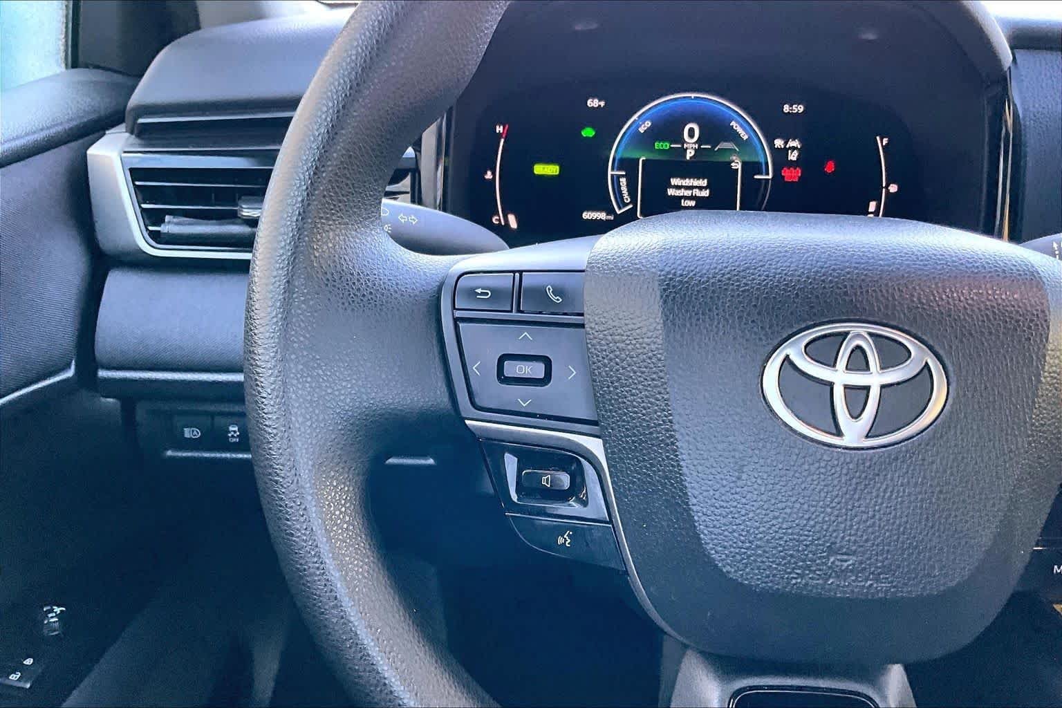 Used 2025 Ice Cap Toyota LE image 24