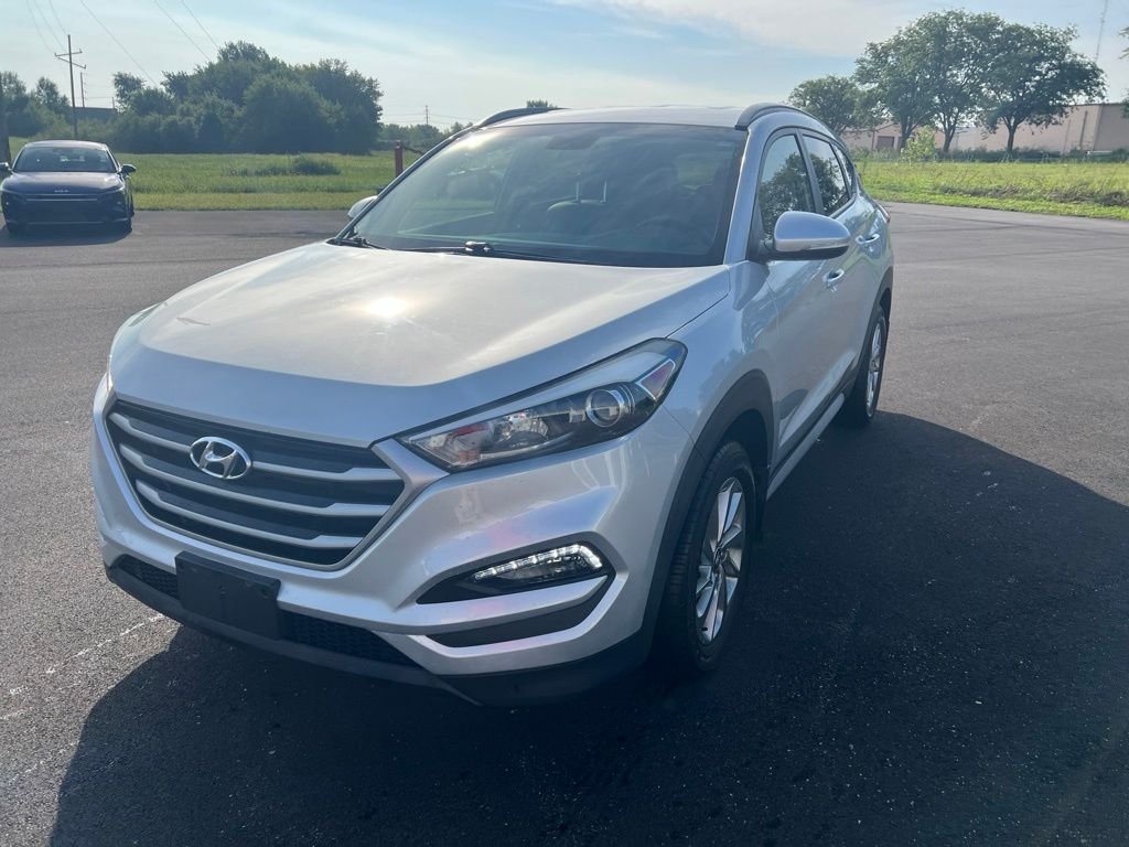 Used 2018 Molten Silver Hyundai SEL Plus image 7