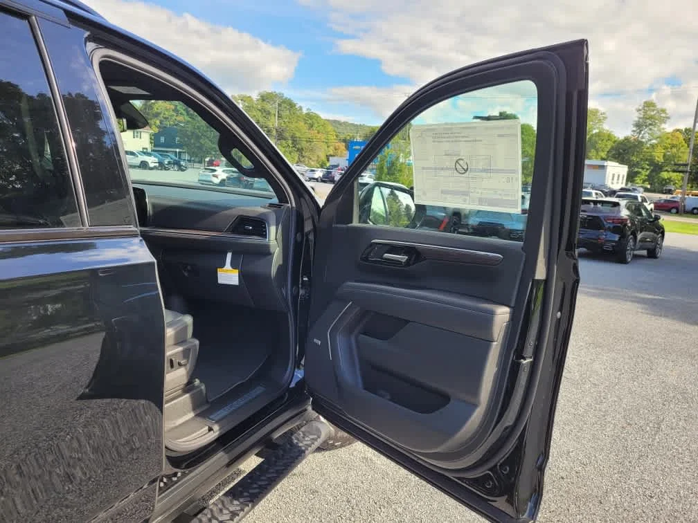 2026 Chevrolet Tahoe Z71 - Photo 11