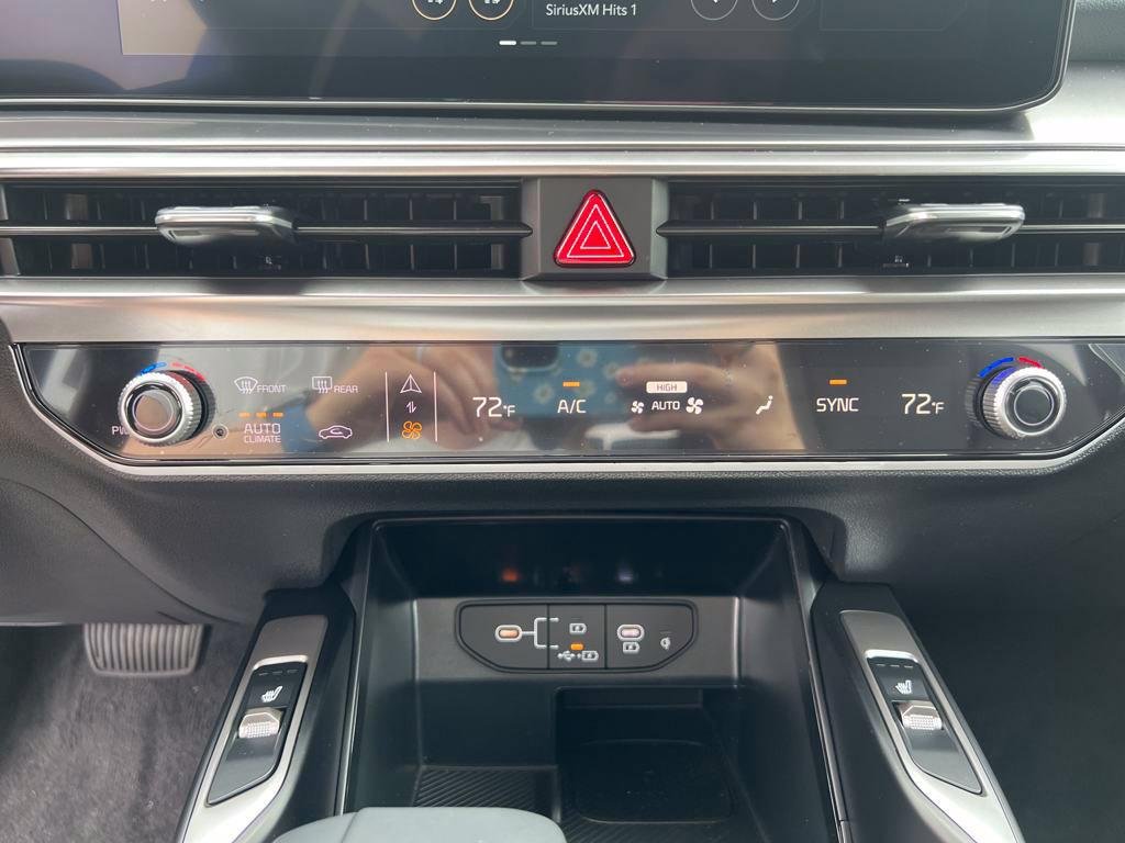2025 Kia Sorento S - Photo 22