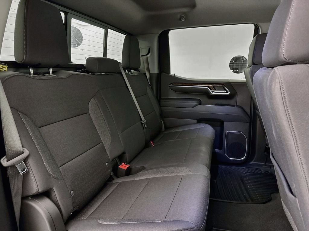 Used 2026 Silver GMC SLE image 27