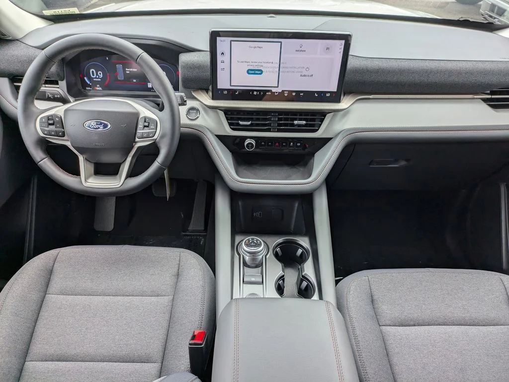 New 2026 Star White Metallic Tri-Coat Ford Active image 16