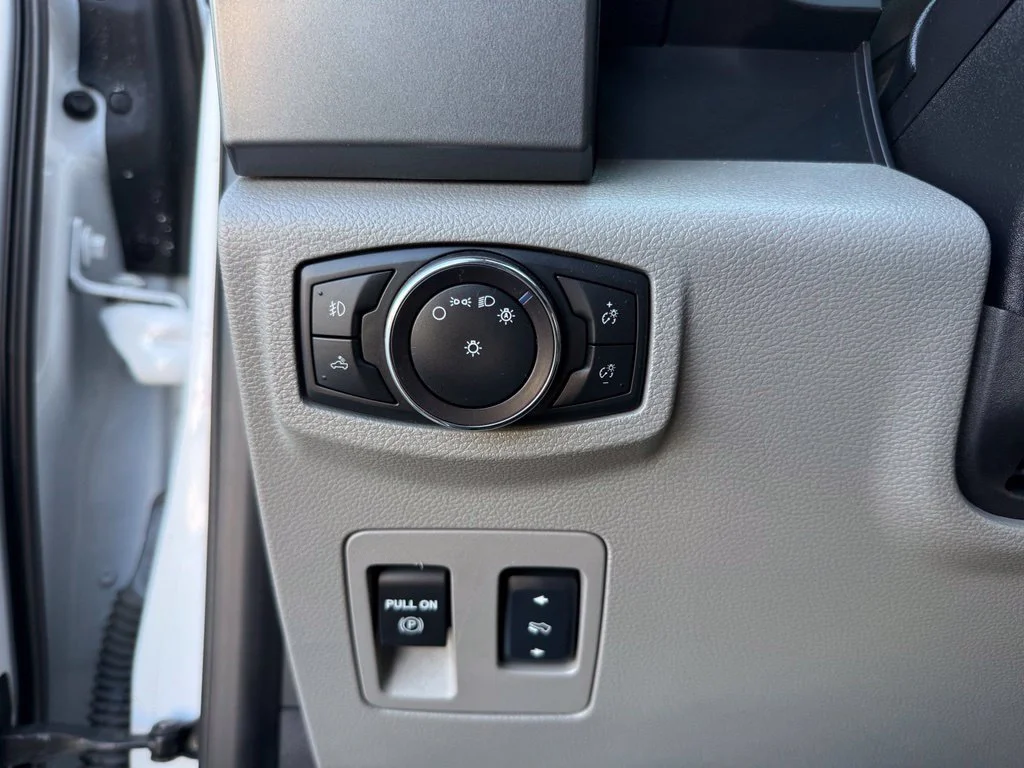 Used 2018 White Ford XLT image 27