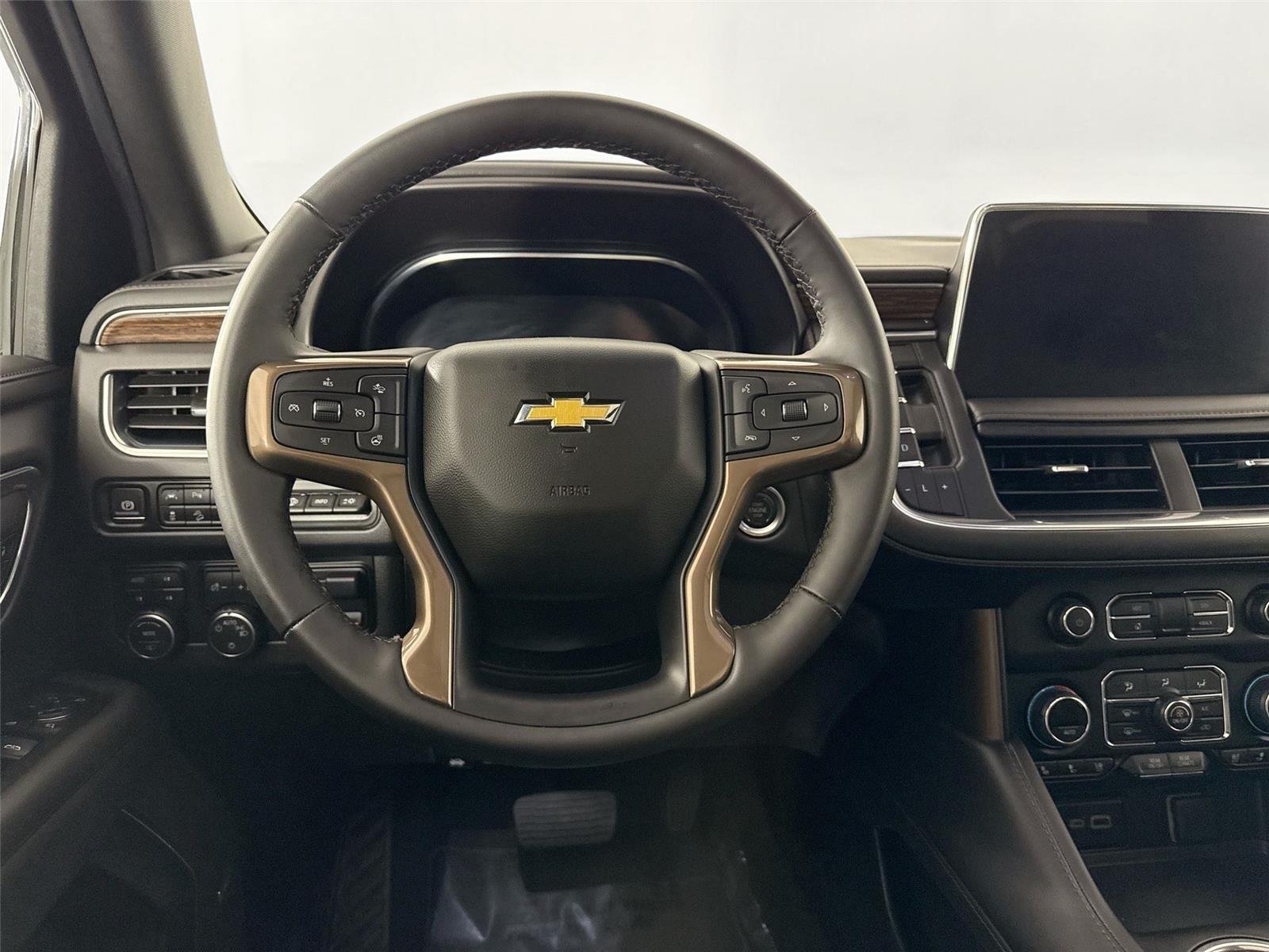 Used 2024 Black Chevrolet High Country image 33