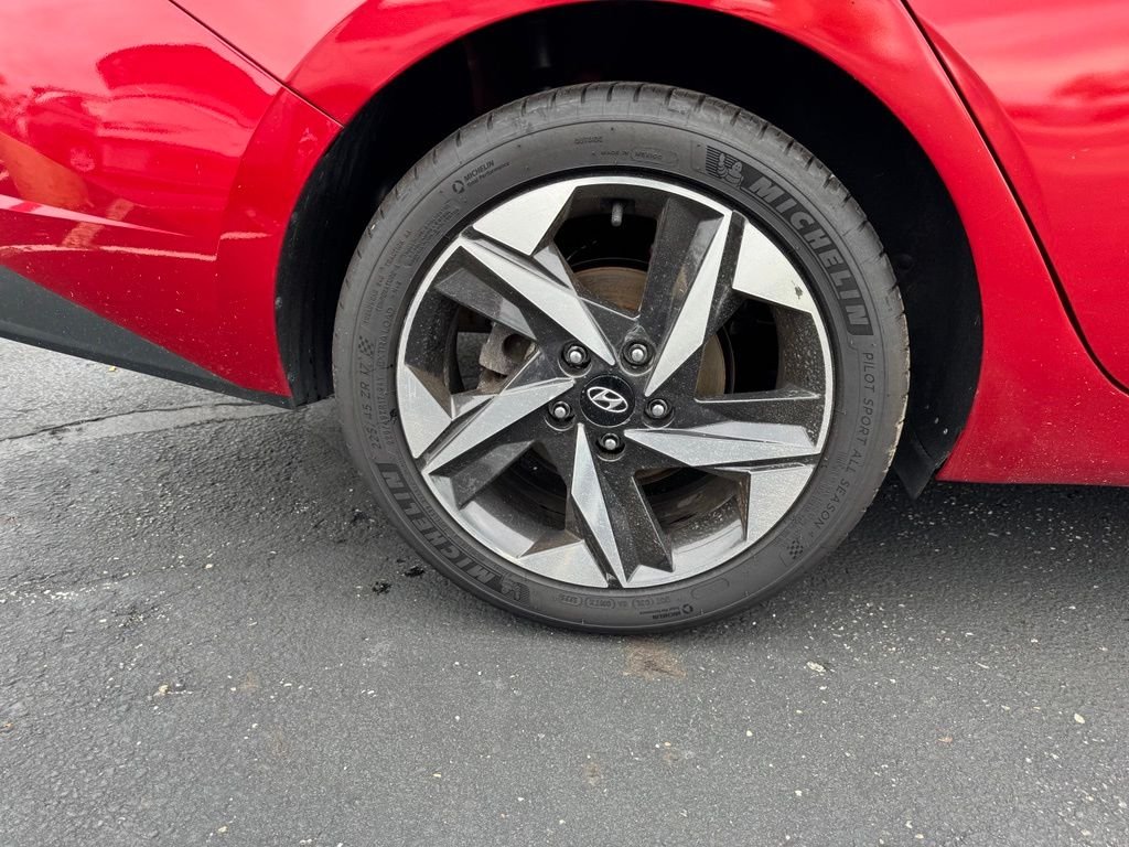 Used 2023 Scarlet Red Hyundai SEL image 9