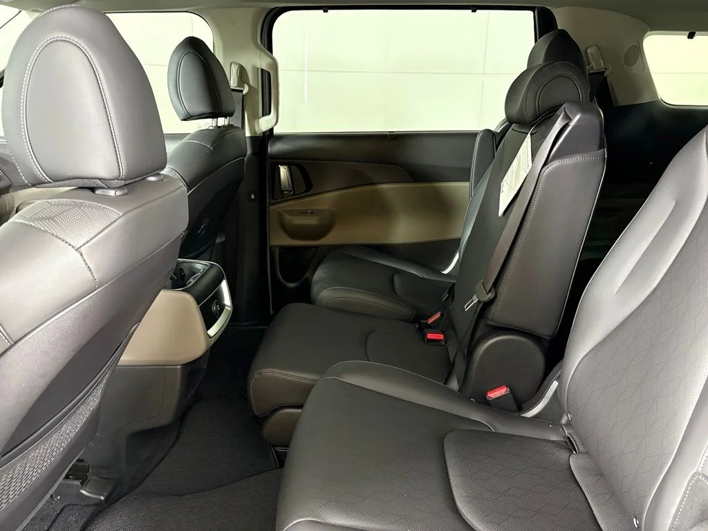 New 2026 Ceramic Silver Kia EX image 36