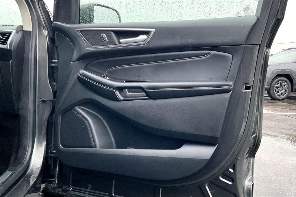 Used 2016 Gray Ford Titanium image 24