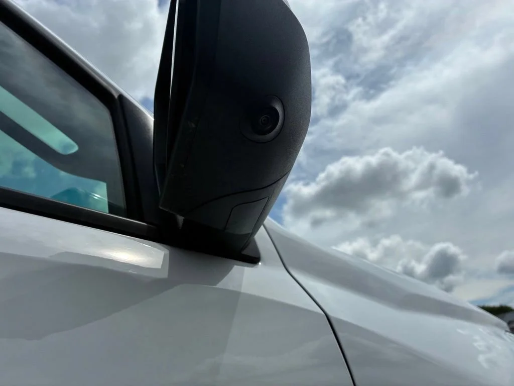 Used 2024 Summit White GMC Elevation image 14