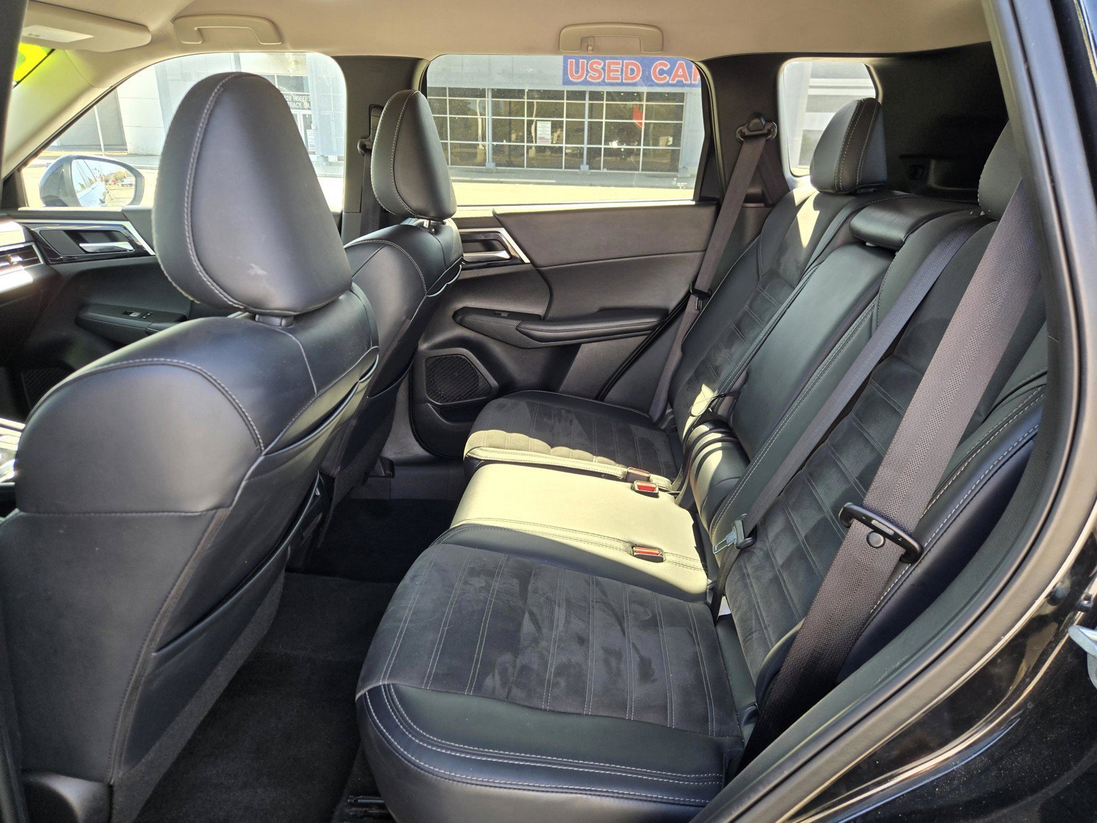 Used 2024 Black Mitsubishi  image 10