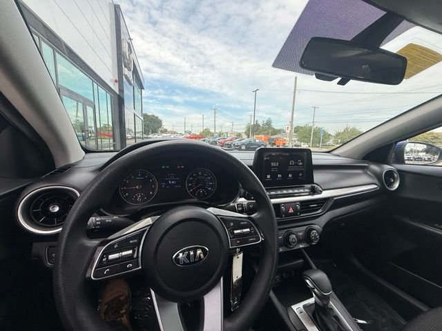 Used 2020 Blue Kia LXS image 23