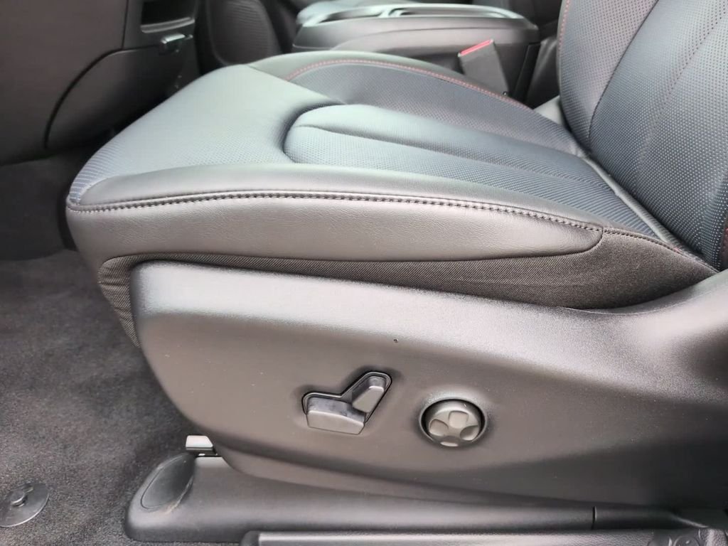 New 2027 Bright White Clear-Coat Exterior Paint Chrysler  image 16