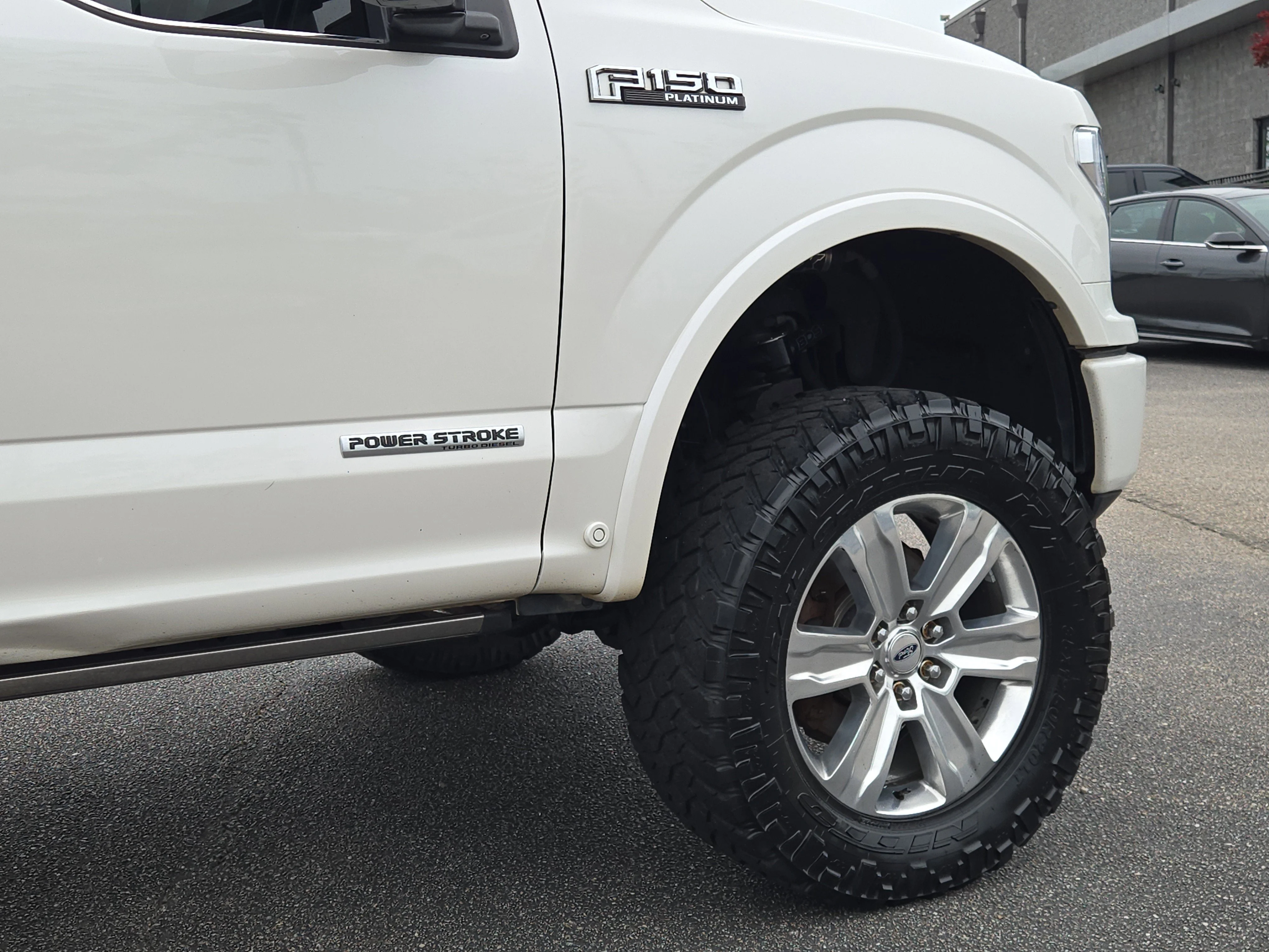 2019 Ford F-150 Platinum - Photo 10