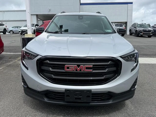 Used 2021 Silver GMC SLE image 20