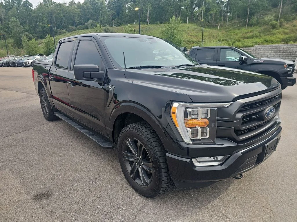 Used 2021 Black Ford XLT image 3