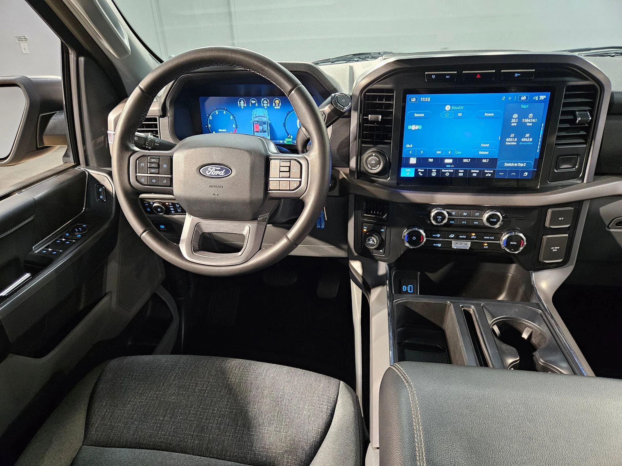 2024 Ford F-150 XLT - Photo 9