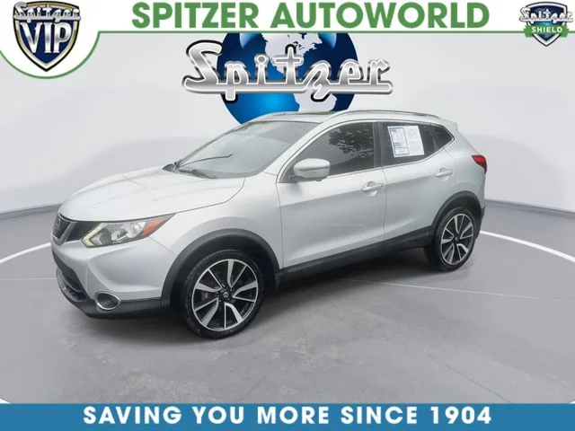 Used 2018 Silver Nissan SL image 4
