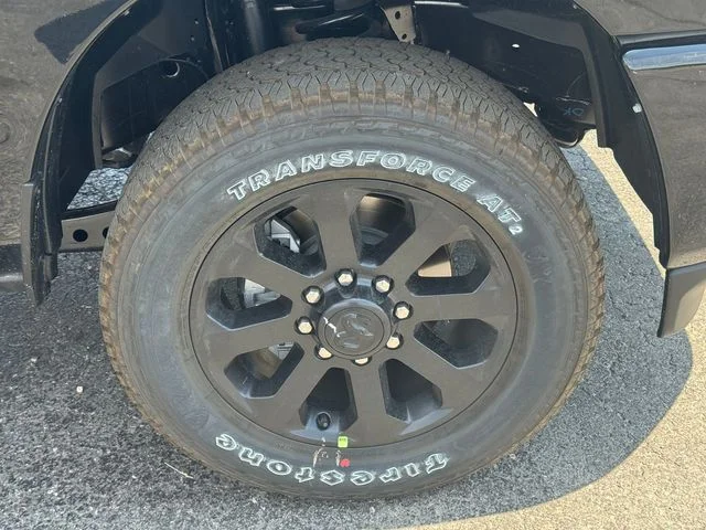 New 2026 Diamond Black Crystal Pearl-Coat Exterior Paint RAM LARAMIE image 9