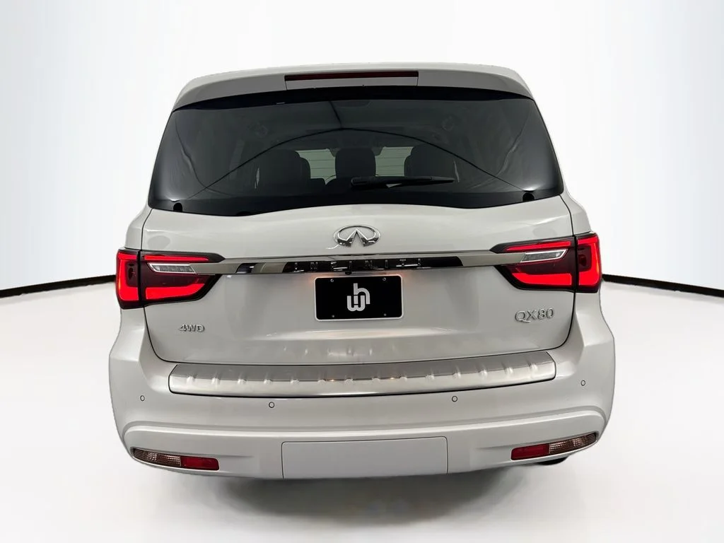 Used 2024 White INFINITI Premium Select image 6