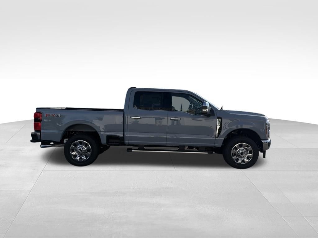 New 2026 Glacier Gray Metallic Tri-Coat Ford F-250® Lariat® image 16