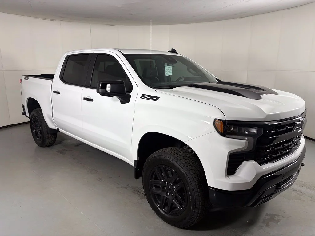 New 2026 Summit White Chevrolet LT Trail Boss image 2