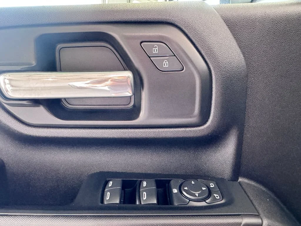 2024 Chevrolet Silverado 2500HD Custom - Photo 23