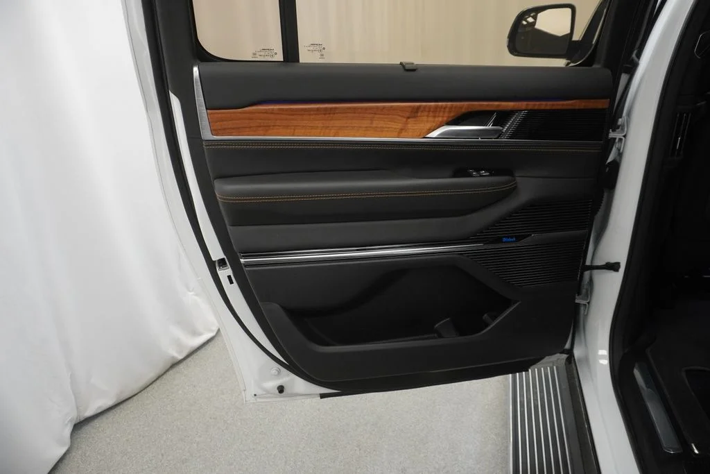 Used 2023 White Jeep Series III image 44