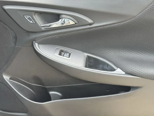 Used 2025 Gray Chevrolet LT image 35