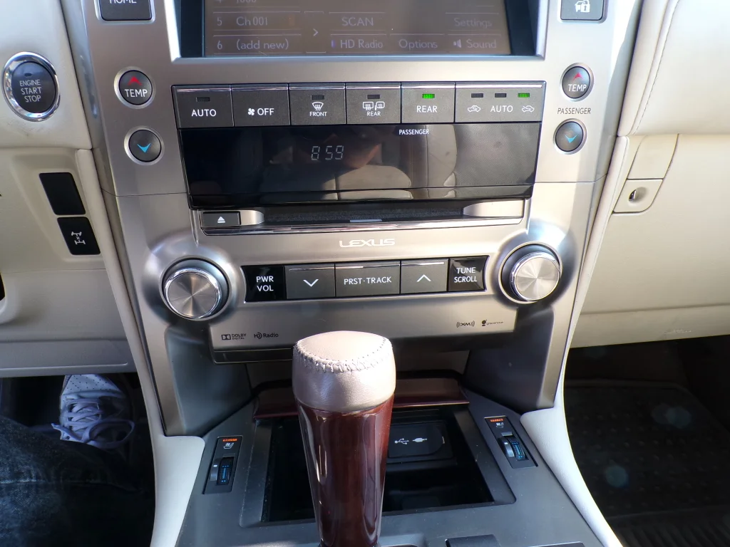 2016 Lexus GX Base - Photo 25